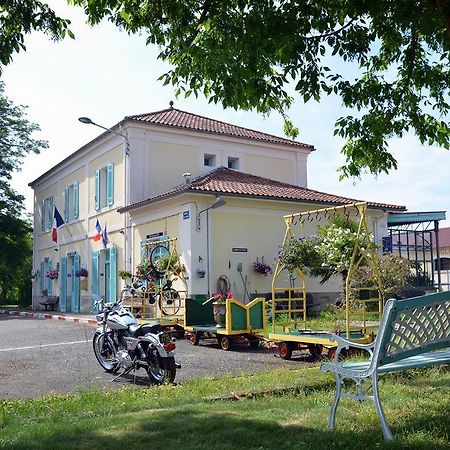 Riscle Avenue De La Gare Bed & Breakfast エクステリア 写真
