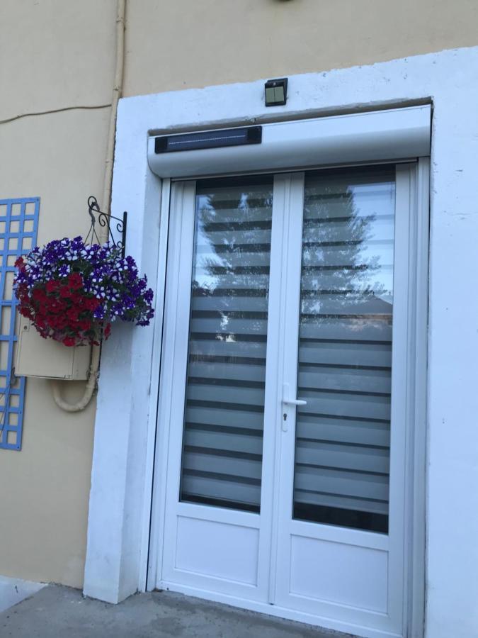 Riscle Avenue De La Gare Bed & Breakfast エクステリア 写真