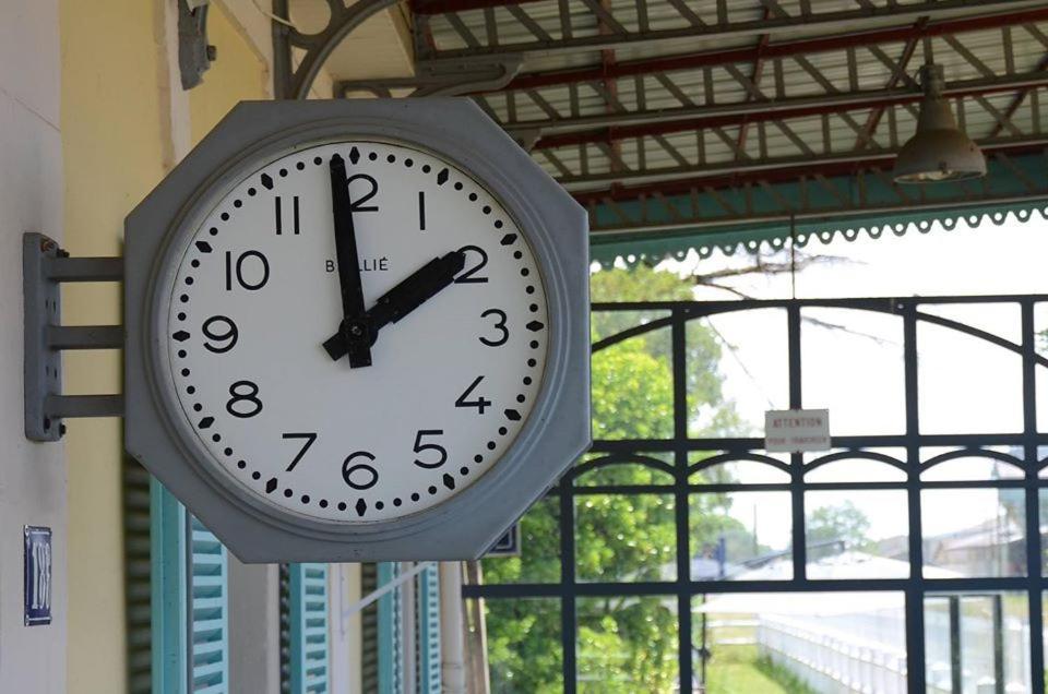 Riscle Avenue De La Gare Bed & Breakfast エクステリア 写真