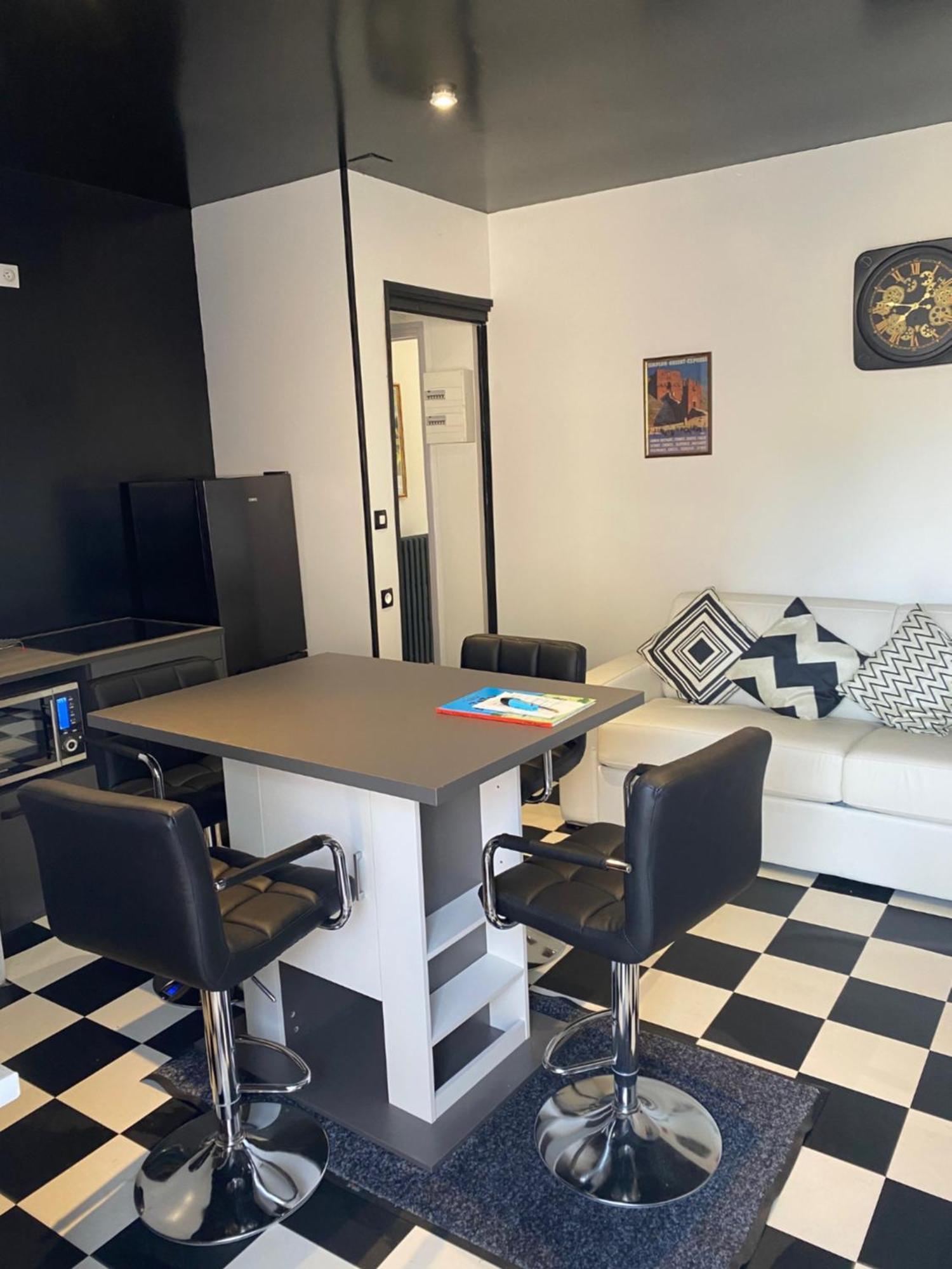 Riscle Avenue De La Gare Bed & Breakfast エクステリア 写真
