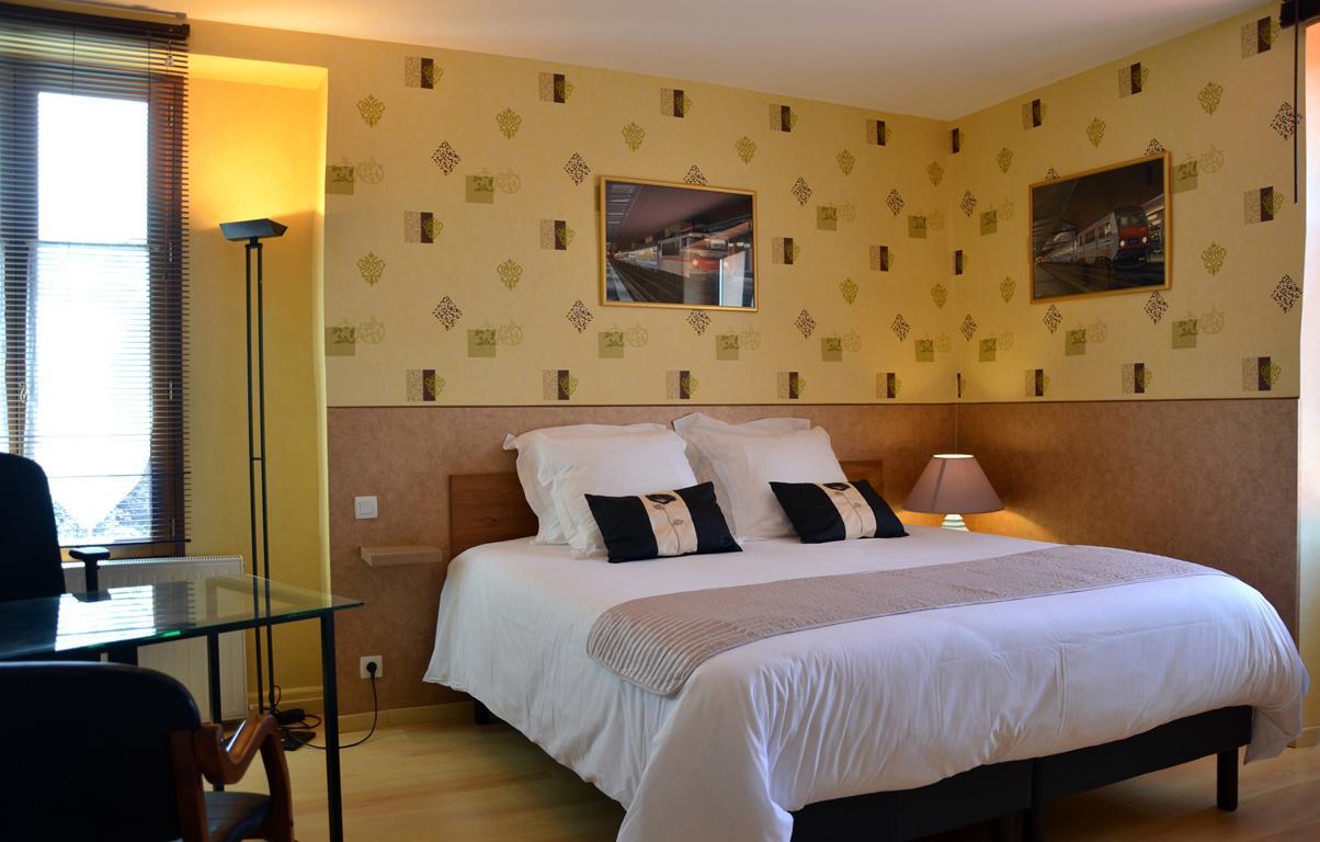 Riscle Avenue De La Gare Bed & Breakfast エクステリア 写真
