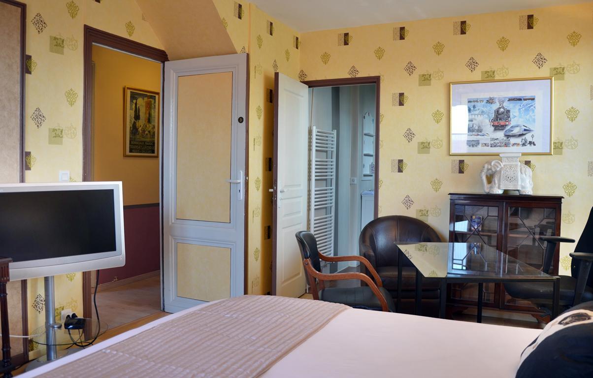 Riscle Avenue De La Gare Bed & Breakfast エクステリア 写真